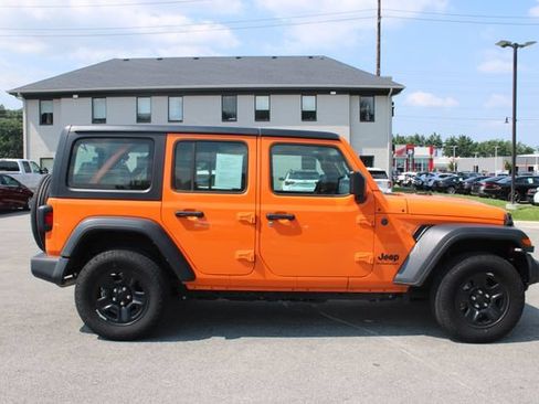 Used 2025 Jeep Wrangler Unlimited Sport AWD/4WD image 6