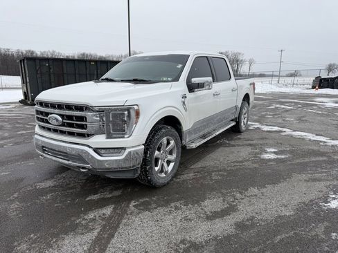 Used 2023 Ford F150 Lariat w/ Equipment Group 502A High image 3