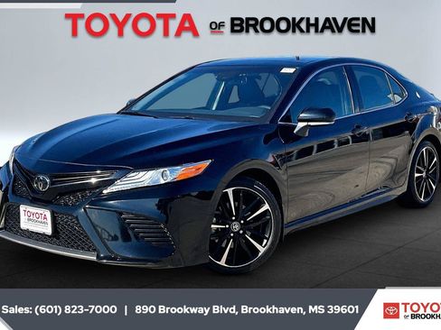 Used 2020 Toyota Camry XSE FWD image 10