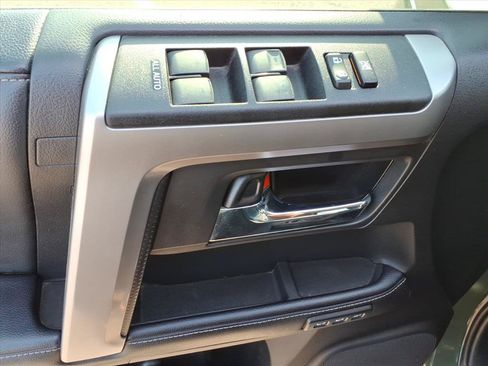 Used 2022 Toyota 4Runner Limited AWD/4WD image 7
