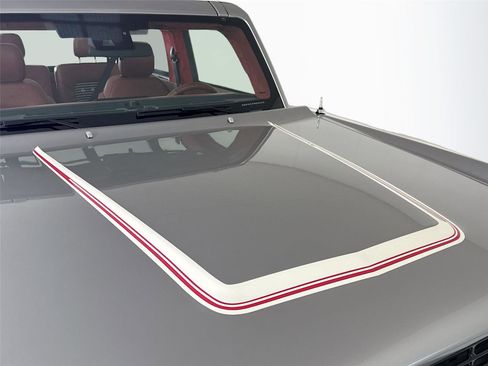 Used 2025 Ford Bronco Badlands image 28