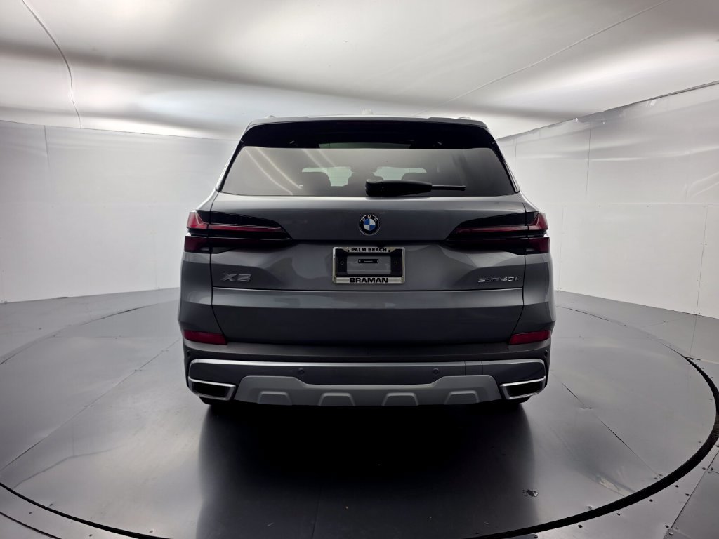 Certified 2024 BMW X5 sDrive40i w/ Premium Package RWD image 5