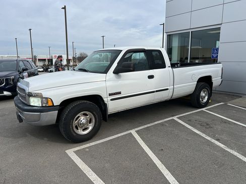 Used 2002 Dodge Ram 2500 Truck ST image 1