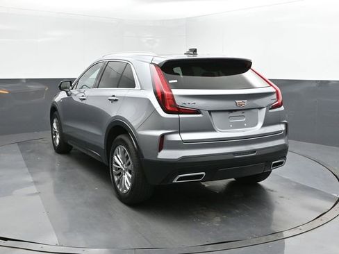 Used 2024 Cadillac XT4 Premium Luxury image 8