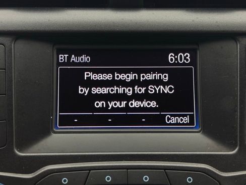 Used 2017 Ford Fusion SE image 23