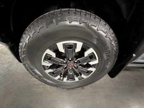 Used 2023 Nissan Frontier Pro-X w/ Pro Convenience Package RWD image 31