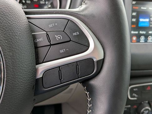 Used 2018 Jeep Compass Latitude w/ Popular Equipment Group image 15