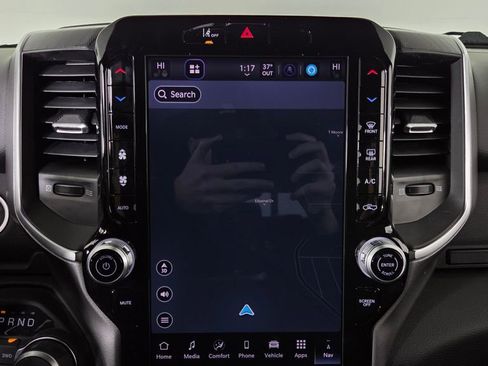 New 2026 RAM 1500 4x4 Crew Cab image 22