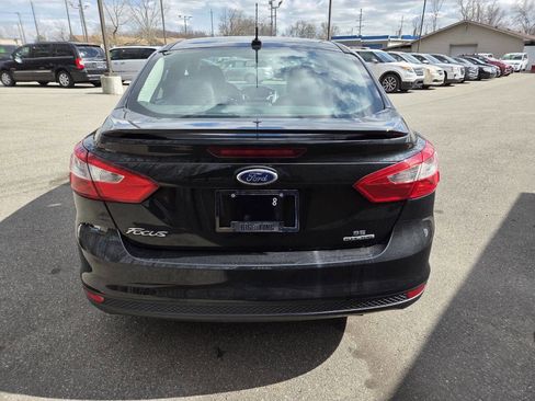 Used 2014 Ford Focus SE w/ Equipment Group 201A image 5