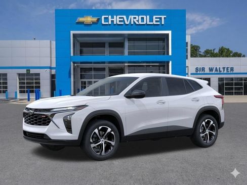 New 2026 Chevrolet Trax RS w/ Driver Confidence Package FWD image 3