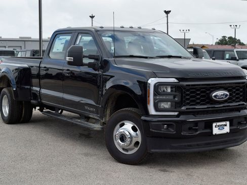 New 2026 Ford F350 XL w/ STX Appearance Package AWD/4WD image 3