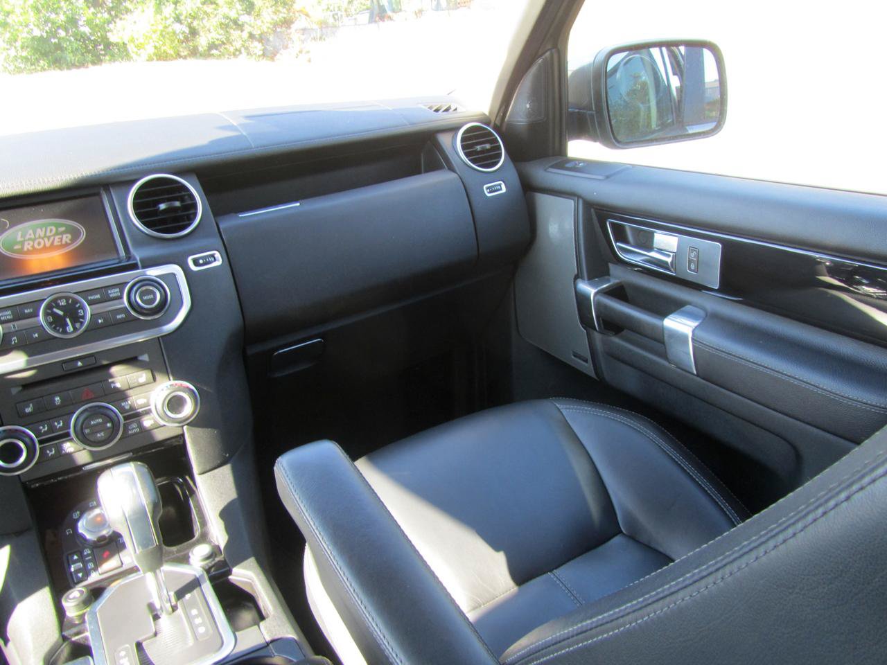 Used 2011 Land Rover LR4 HSE LUX AWD/4WD image 14