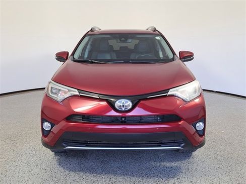 Used 2018 Toyota RAV4 Limited image 3