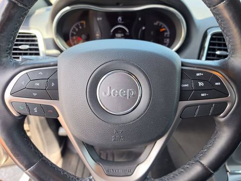 Used 2020 Jeep Grand Cherokee Laredo w/ Quick Order Package 2BN North AWD/4WD image 33