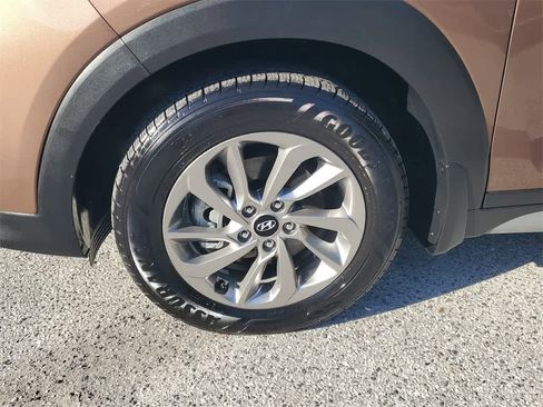Used 2017 Hyundai Tucson SE Plus image 5