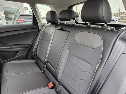 New 2026 Volkswagen Taos SE AWD/4WD image 11