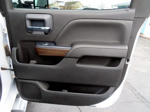 Used 2019 GMC Sierra 3500 Denali w/ Duramax Plus Package image 44