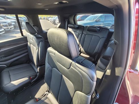 New 2026 Jeep Grand Cherokee L Limited AWD/4WD image 10