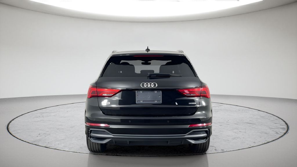 Used 2023 Audi Q3 2.0T Premium AWD/4WD image 6