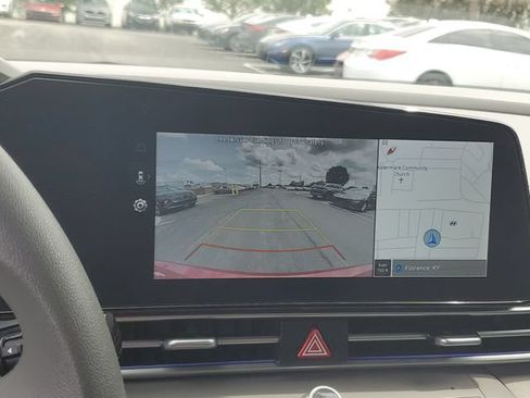 Certified 2024 Hyundai Elantra SEL FWD image 24