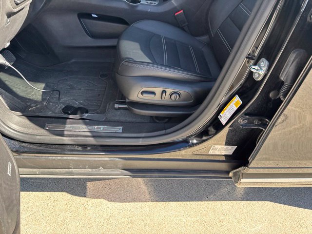 Used 2024 GMC Terrain Denali w/ Black Diamond Edition AWD/4WD image 27