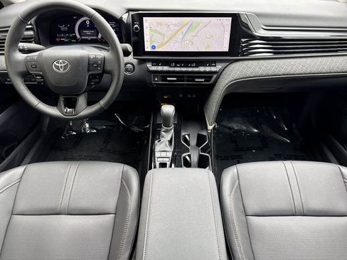 Used 2026 Toyota Camry XLE FWD image 4