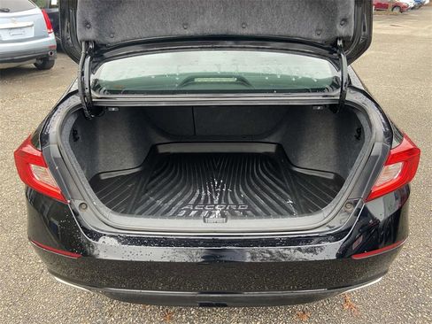 Used 2018 Honda Accord EX image 8