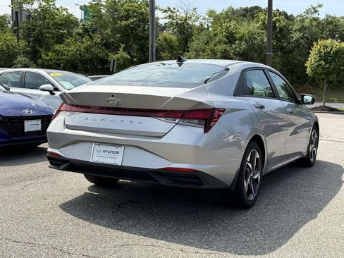 Certified 2023 Hyundai Elantra SEL w/ Convenience Package FWD image 6