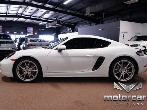 Used 2019 Porsche 718 Cayman RWD image 4