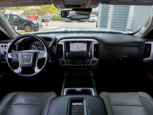 Used 2018 GMC Sierra 1500 SLT AWD/4WD image 41