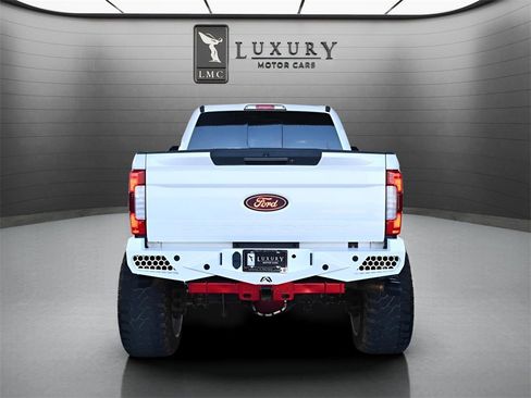 Used 2018 Ford F250 Lariat w/ Lariat Ultimate Package image 6