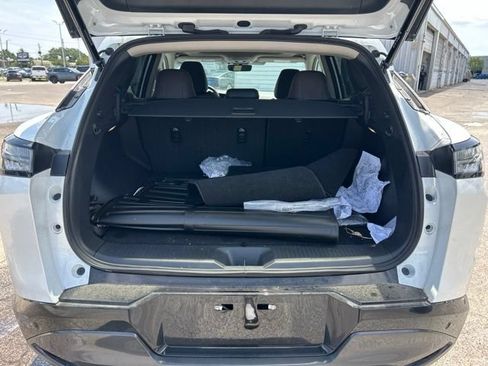 Used 2026 Nissan Murano Platinum w/ Cargo Package AWD/4WD image 17