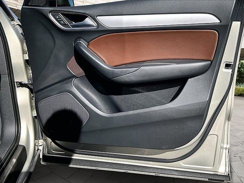 Used 2017 Audi Q3 2.0T Premium image 19