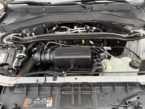 Used 2022 Ford Explorer Limited AWD/4WD image 10