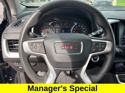 Used 2024 GMC Terrain SLE w/ Driver Convenience Package FWD image 16