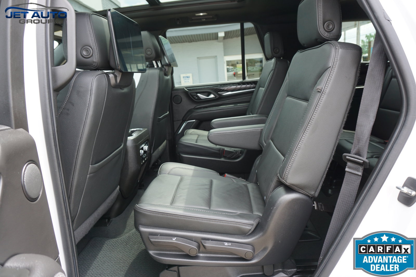 Used 2022 GMC Yukon Denali w/ Denali Ultimate Package AWD/4WD image 23