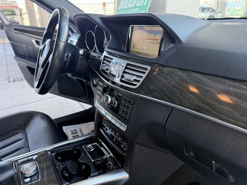 Used 2015 Mercedes-Benz E 400 4MATIC Sedan image 22