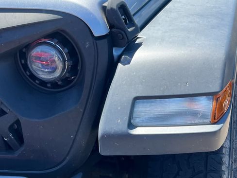 Used 2019 Jeep Wrangler Unlimited Sport S AWD/4WD image 11