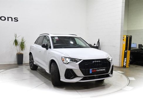 Certified 2025 Audi Q3 2.0T Premium Plus w/ Premium Plus Package image 2