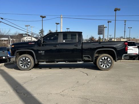 Used 2021 Chevrolet Silverado 2500 LT w/ Texas Edition image 9