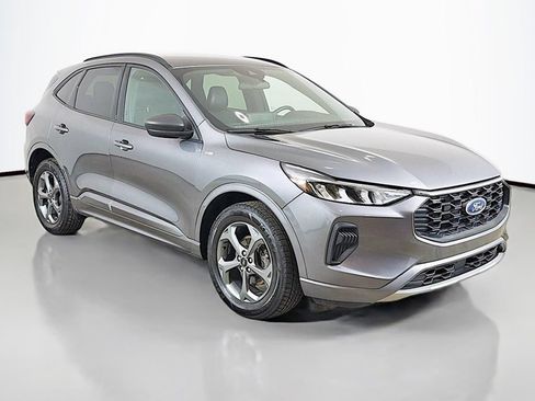 Used 2023 Ford Escape ST-Line w/ Tech Pack #1 AWD/4WD image 40