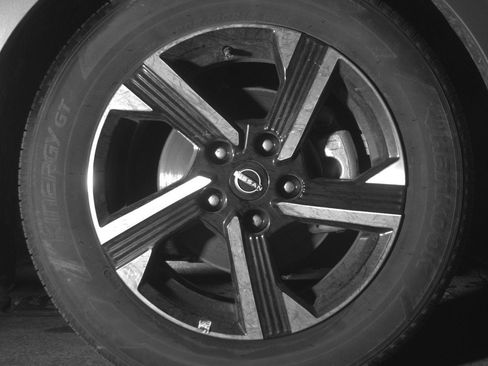 Used 2025 Nissan Sentra SV image 13