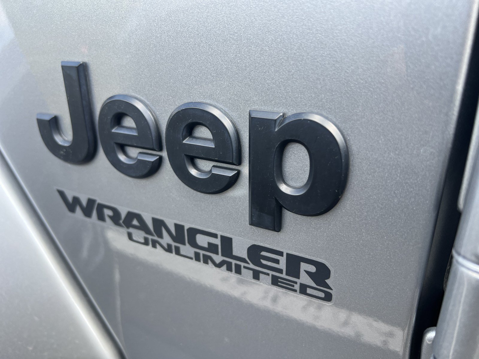 Used 2021 Jeep Wrangler Unlimited Sahara AWD/4WD image 17