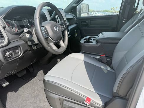 New 2026 RAM 2500 Tradesman AWD/4WD image 12