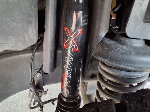 Used 2015 Jeep Wrangler Unlimited Sahara w/ Connectivity Group image 11