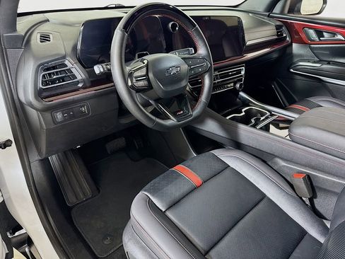 Certified 2025 Chevrolet Traverse RS image 7