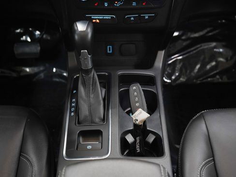 Used 2017 Ford Escape Titanium AWD/4WD image 16
