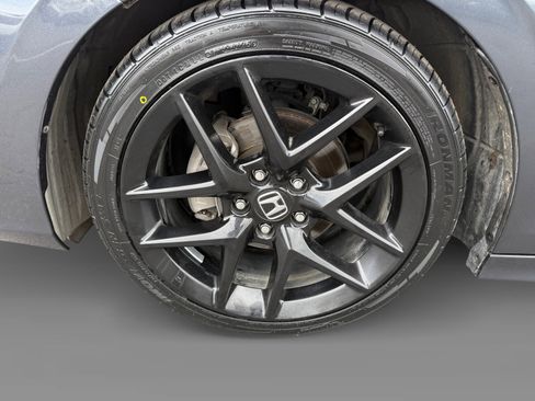 Used 2023 Honda Civic Sport image 9
