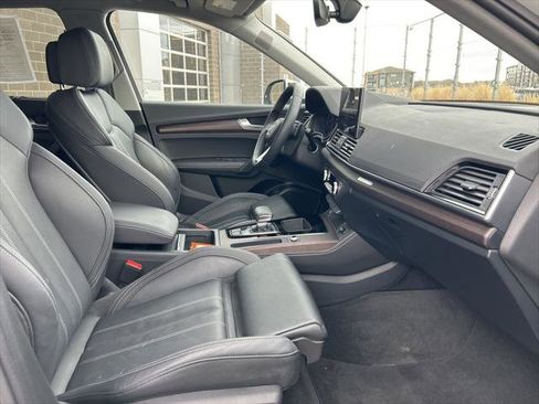 Certified 2024 Audi Q5 e Prestige image 32