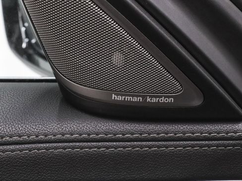 Used 2022 BMW 750i xDrive w/ Luxury Rear Seating Package image 13